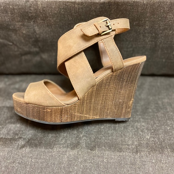 Indigo Rd Brown Wedges - Picture 5 of 6